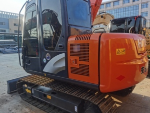 Hot Selling Second <b>Hand</b> Hitachi ZX70 <b>Mini</b> Excavator 7Ton Crawler Digger Japan Imported CE Certified Quick Coupler Breaker - Product Image 2