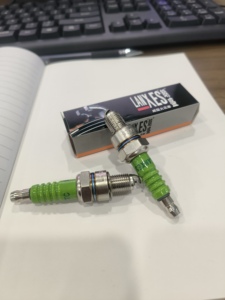 Bougie d'allumage pour moto à essence de haute qualité, personnalisée, CR8E/D8TC/C7HSA/BP9ES, ajustement OEM, matériau en cuivre, neuve - Product Image 6