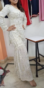 Vestido de una pieza con cuello pronunciado al por mayor, disponible en tallas y colores personalizados, vestido para mujer en venta en grandes cantidades - Product Image 5