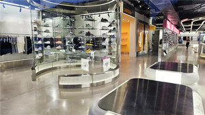 Exhibición de sala de exposición de zapatos montada en la pared de Metal moderno, tienda de zapatillas al por menor personalizada, muebles, iluminación Led, estante de exhibición de tienda deportiva - Product Image 6