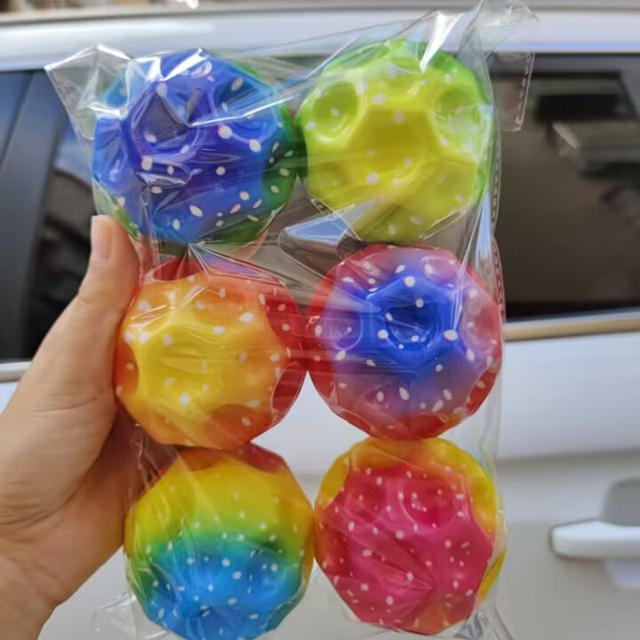 มีสีสัน