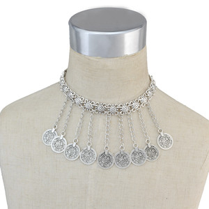 Collier ras du cou bohème vintage avec pendentif pièce plaqué argent pour femme - Product Image 6