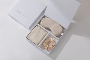 ชุดกล่องของขวัญสามชิ้นผ้าไหมจำลองยืดหยุ่นลำไส้ใหญ่หน้ากากปิดตาปลอกหมอนปิดกั้นแสง - Product Image 3