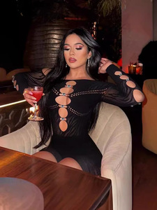 New Solid Color Hollowed Out Diagonal Shoulder Long Sleeved Bright Revealing Chest Sexy One-piece Women's Clothing - Product Image 4