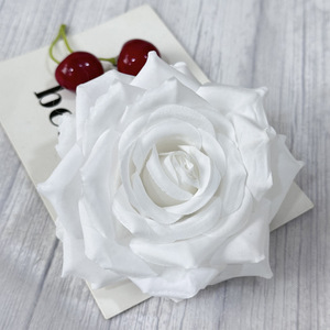 Têtes de roses artificielles en tissu réalistes Meiyu Craft Flower Factory pour décoration de mariage et de maison - Product Image 3