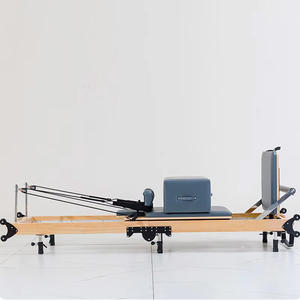 Bois <span class=keywords><strong>de</strong></span> chêne Pilates Reformer Pro Pliable Maison Pilates Reformer Machine Portable Pilates Reformer Costumes pour Studio Gym Yoga <span class=keywords><strong>Naissance</strong></span> - Product Image 5