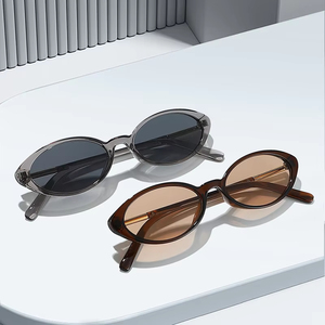 Lunettes de soleil œil de chat ovales rétro léopard en métal avec logo personnalisé, monture fine et verres transparents UV400 pour femmes, collection 2026 - Product Image 3