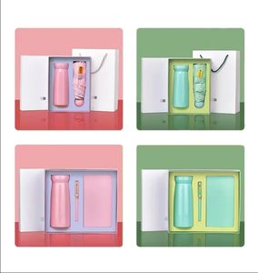 ग्रीष्मकालीन शादी की स्मृति चिन्ह मिनी फैन छाता उपहार, मेहमानों के लिए उपहार - Product Image 4