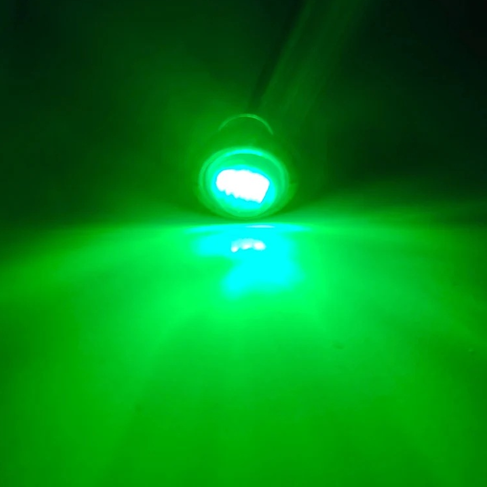 สีเขียว