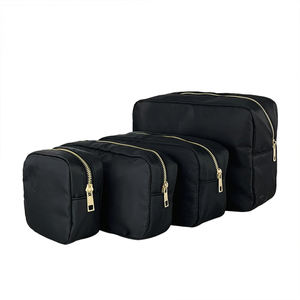 Nouvelle mode <span class=keywords><strong>de</strong></span> <span class=keywords><strong>trousse</strong></span> <span class=keywords><strong>de</strong></span> maquillage professionnelle personnalisée pour femmes mignonnes <span class=keywords><strong>trousse</strong></span> à cosmétiques pour filles <span class=keywords><strong>trousse</strong></span> <span class=keywords><strong>de</strong></span> <span class=keywords><strong>toilette</strong></span> avec patchs en chenille - Product Image 4