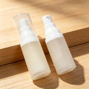 Base de Maquillage Professionnelle Haute Qualité 18ML Effet Zéro Pores, Sans Huile et Correctrice, Idéale pour Marques Blanches de Maquillage Visage - Product Image 1