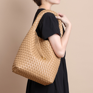 Borsa a mano di grande capacità per ascelle primavera nuove borse semplici alla <span class=keywords><strong>moda</strong></span> per texture generosa borsa intrecciata pigra da cento - Product Image 3