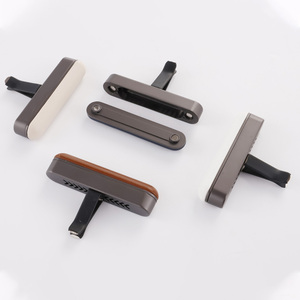 OEM Gift in pelle lunga striscia auto aromaterapia nero Pu presa d'aria <span class=keywords><strong>uomo</strong></span> Business Multi-colore porta <span class=keywords><strong>profumo</strong></span> donna - Product Image 4