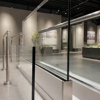 Balustrade de balcon sans cadre en verre, profilé en U en aluminium, garde-corps en verre feuilleté, prix usine, pour projets hôteliers et bâtiments commerciaux