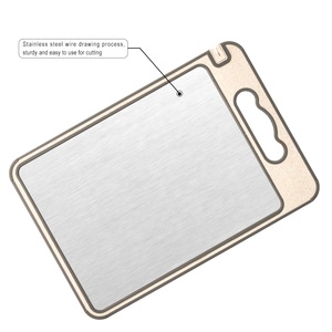 Planche à découper double face en paille de blé Planche à découper en acier inoxydable pour la viande congelée et la décongélation avec aiguiseur - Product Image 4