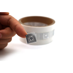 OEM <span class=keywords><strong>NFC</strong></span> çip hava etiketi <span class=keywords><strong>NFC</strong></span> ISO14443A çıkartmalar özel Logo NTAG215 13.56MHz RFID etiketi 25mm Mini etiketi Cardy marka - Product Image 5