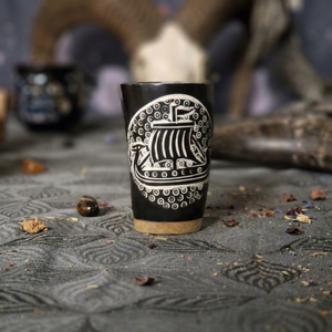 Tasse à boire en corne naturelle classique, faite à la main, de luxe, durable, écologique, verre à bière viking, vaisselle rustique, cadeau pour les bars - Product Image 1