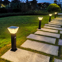 Borne solaire LED de jardin de pilier de pelouse évaluée par IP65 pour la décoration d'éclairage de sécurité de voie de patio de cour