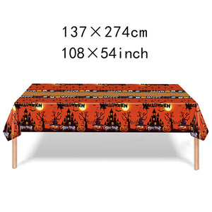 Nappe d'Halloween jetable Yunik en PE 60x90 pouces pour décoration de fête sur le thème de la maison hantée ou de la salle d'évasion - Product Image 3