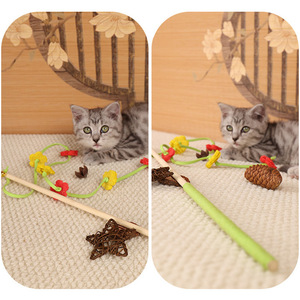 Jouet pour chat en loofah à long manche et clochette - Écologique, durable, à mâcher et interactif pour chats et chiens - Product Image 3