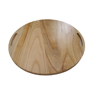 Tabla de cortar pizza redonda de madera de Paulownia con asas para uso en exteriores y para servir sushi - Product Image 5