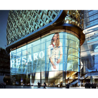 Écran LED transparent P3.91-7.8 5000 nits haute luminosité pour vitrine de magasin