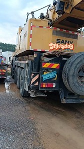 Sany STC1000T2 grue sur chenilles d'occasion 65.6m flèche principale 42t contrepoids machines de levage lourd moteur boîte de vitesses pompe moteur - Product Image 4