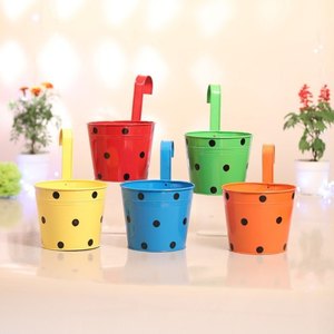 Macetas de barandilla de Metal con lunares ovalados, macetas colgantes de cerca de doble gancho largo para plantas, macetas duraderas modernas para interiores y exteriores - Product Image 6