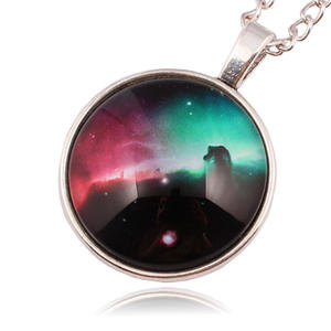 <span class=keywords><strong>Collier</strong></span> pendentif en verre holographique <span class=keywords><strong>pas</strong></span> <span class=keywords><strong>cher</strong></span> en vente chaude, <span class=keywords><strong>collier</strong></span> pendentif initial Aurora Polaris pour pull - Product Image 2