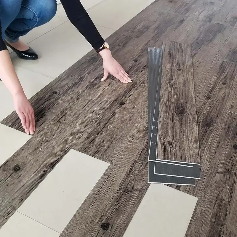 Lüks vinil ahşap doku pvc döşeme/vinil tahta LVT yer karosu