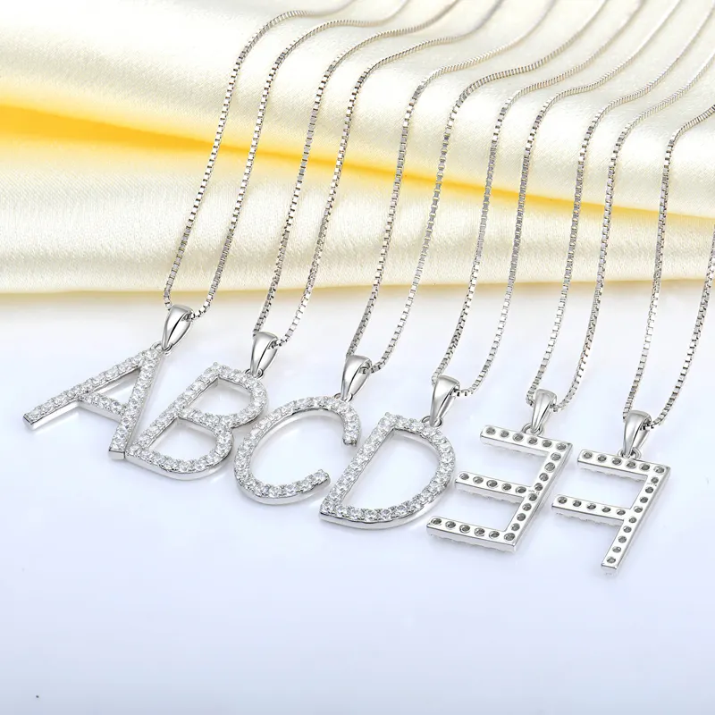 Fashion 26 Letter Pendant Plated Gold Silver Jewelry Woman Alphabet Lab Grown Diamond Initial Necklace