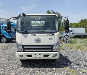 Les camions à moteur diesel se vendent bien. Les camions diesel chinois à conduite à droite sont populaires - Product Image 2