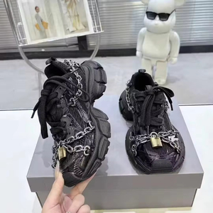 Chaussures basses rétro en maille à lacets avec logo personnalisé de designer, taille 3XL, pour hommes et femmes, baskets noires tendance, respirantes et imperméables - Product Image 1