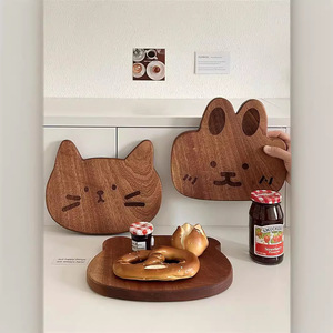 Planche à découper en bois en forme de pomme pour la préparation des aliments pour bébés, matériau en bois naturel - Product Image 4