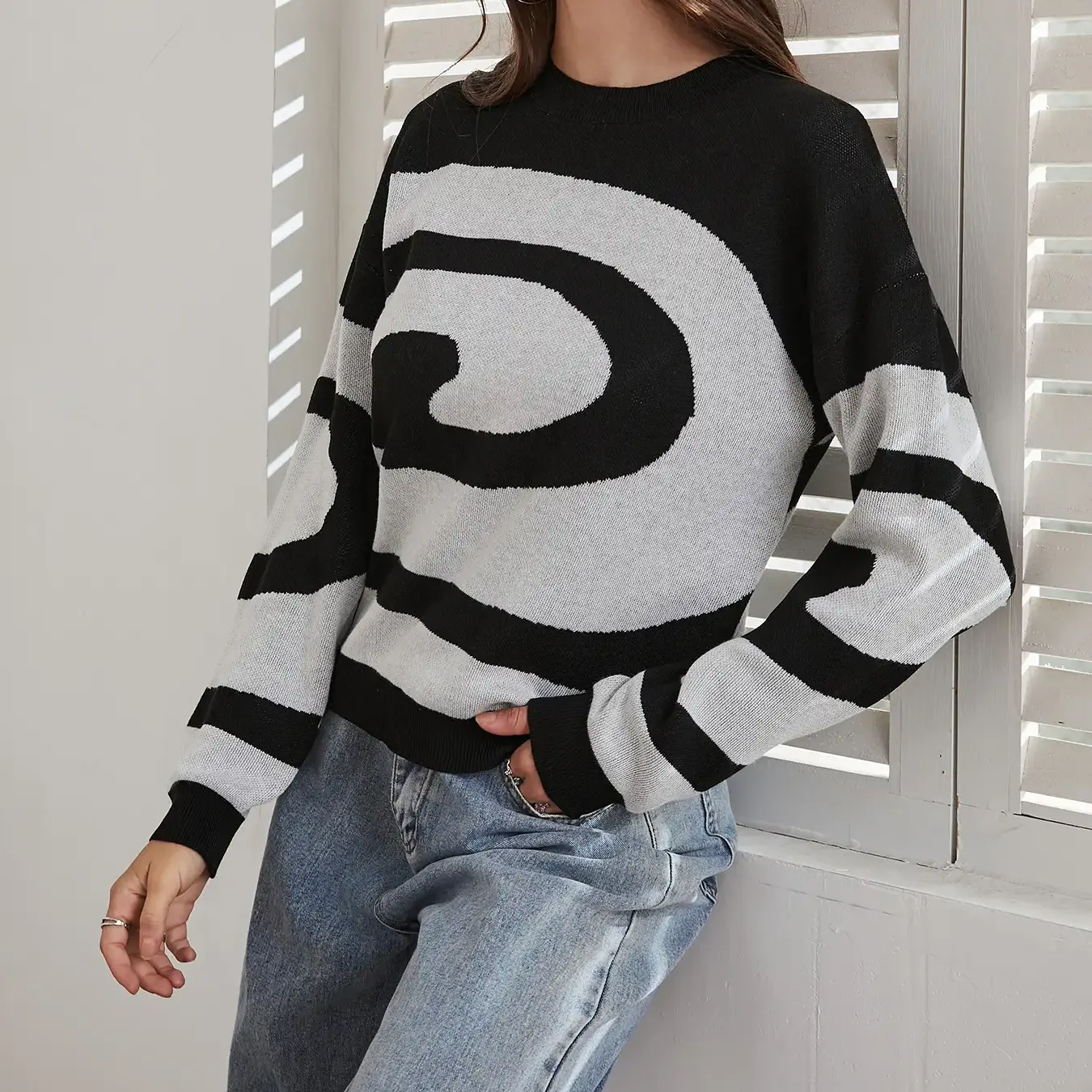 Sweater Pullover lembut musim gugur rajut cetak Logo kustom Sweater Eropa wanita