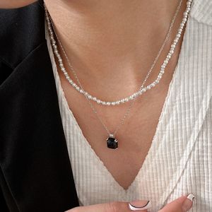 Collar de perlas de plata S925 con colgante de gema negra, diseño minimalista en capas para uso diario - Product Image 1