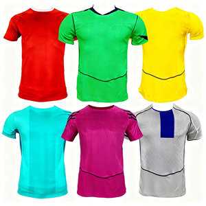 <span class=keywords><strong>Camiseta</strong></span> de Fútbol para Hombre, Uniforme de Fútbol de Manga Corta, Secado Rápido, Transpirable, Impresión por Transferencia de Calor, Retro, 100% Poliéster - Product Image 3