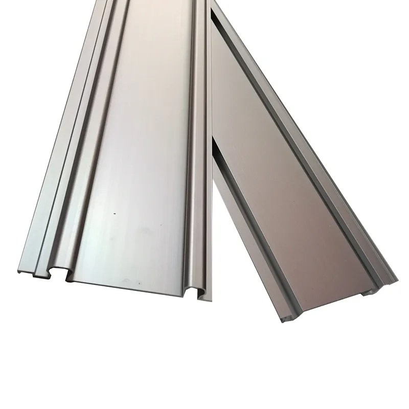 Profilo di estrusione di alluminio in materiale da costruzione personalizzato per finestre e porte in vetro a battente scorrevole