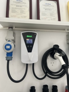 Prix usine 7kw 22kW EV CHARGEUR Certificat CE station <span class=keywords><strong>de</strong></span> charge <span class=keywords><strong>de</strong></span> <span class=keywords><strong>voiture</strong></span> <span class=keywords><strong>électrique</strong></span> 32a <span class=keywords><strong>carte</strong></span> RFID pour BYD dauphin mouette VW ID6 ID4 - Product Image 2