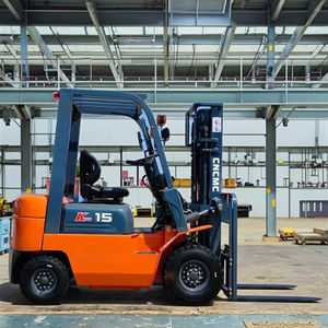 Sinomach CNCMC Precio bajo Motor <span class=keywords><strong>Nissan</strong></span> opcional Operación fácil CPCD15 Carretilla elevadora diesel de 1,5 toneladas - Product Image 1