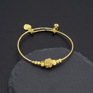 กำไลข้อมือทองชุบ 24K ดีไซน์จีบแบบปรับได้ รุ่นใหม่ JXX Unisex แฟชั่นสวยหรู คุณภาพสูง สำหรับผู้ใหญ่ - Product Image 5