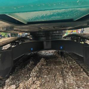 Excavatrice d'occasion Kobelco SK350/SK350-10, moteur PLC, pompe, moteur électrique, puissance 213KW, poids opérationnel 37,6 tonnes, capacité de la benne 1,6m³, bon état - Product Image 5