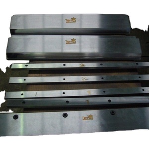 Prensa plegadora de acero 4140 con troquel y bloque Multiv para fabricación de chapa y soluciones de herramientas Moldes industriales - Product Image 4