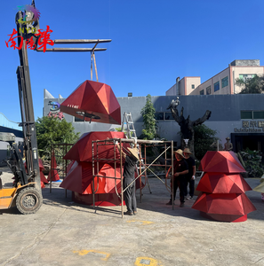 <span class=keywords><strong>Albero</strong></span> di Natale Gigante Personalizzato in Acrilico Rosso a Specchio per Esterni, Decorazione Natalizia per Centri Commerciali, Hotel e Forniture per Festività - Product Image 5