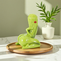 Figurine en résine ours DJ noir de dessin animé mignon et amusant – Bobblehead réaliste peint à la main et personnalisable avec écouteurs pour décoration de bureau ou de voiture