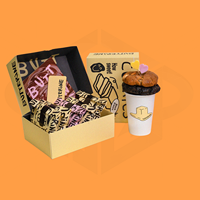 Boîte en carton ondulé écologique pour l'emballage de desserts, pâtisseries, chocolats, rouleaux de cannelle, pour les collations, les cadeaux et l'expédition