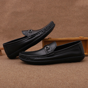 Mocassins en cuir pour hommes, bout rond, à enfiler, confortables, chaussures décontractées d'été avec décoration à boucle - Product Image 2
