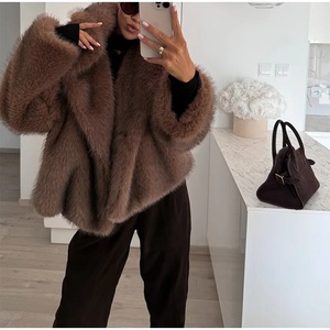 <span class=keywords><strong>Trench</strong></span> 2025 <span class=keywords><strong>donna</strong></span> autunno inverno con risvolto grande con risvolto <span class=keywords><strong>in</strong></span> pelliccia sintetica-giacca calda a trama lunga - Product Image 4