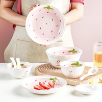 Ensemble de bols et d'assiettes en céramique rose mignon à motif de fraises, ensemble complet pour restaurant, magnifique boîte cadeau, vaisselle en céramique