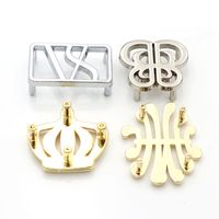 Épingles à logo en métal creux personnalisées, style professionnel tendance, étiquettes pour portefeuille, casquette, gants, accessoires, marquage